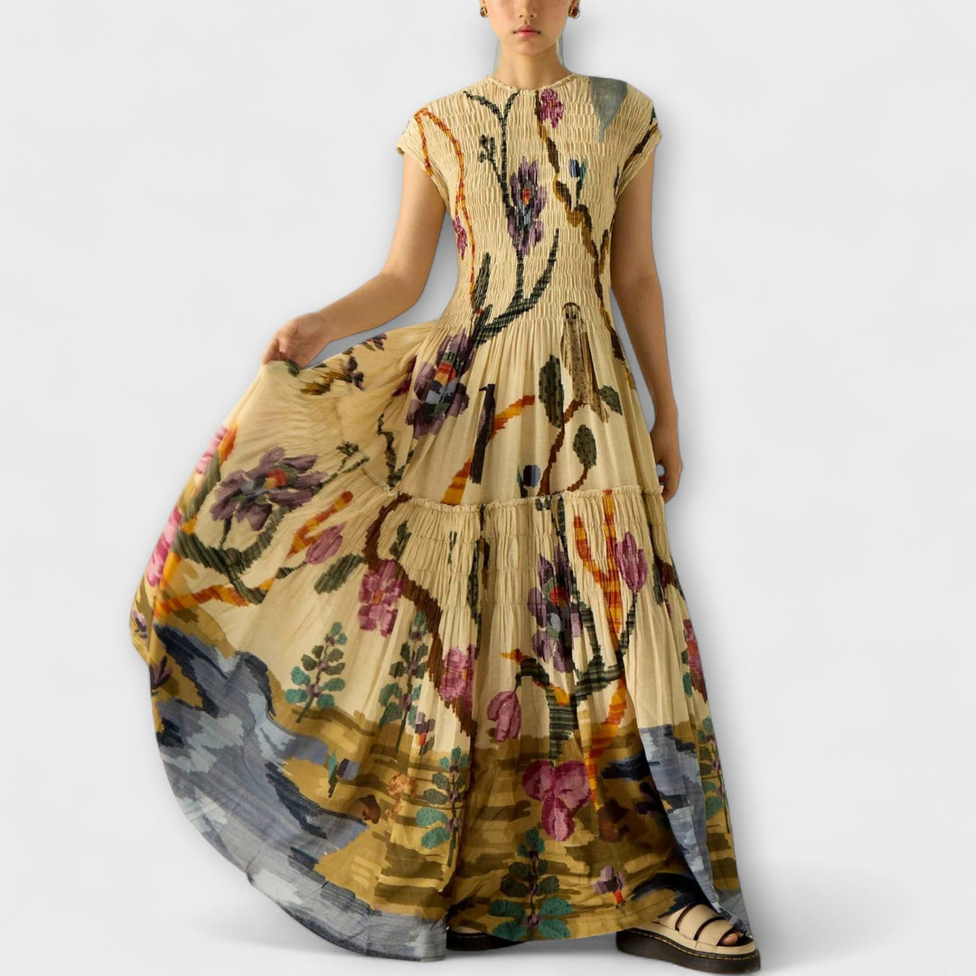 Pliseerattu Maxi-mekko kuviollisena
