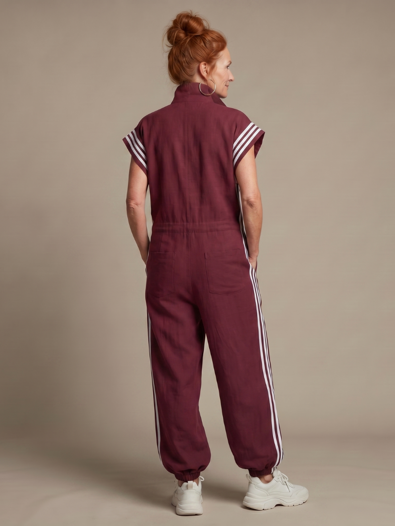 Lark | Raidallinen jumpsuit edestä vedettävällä vetoketjulla