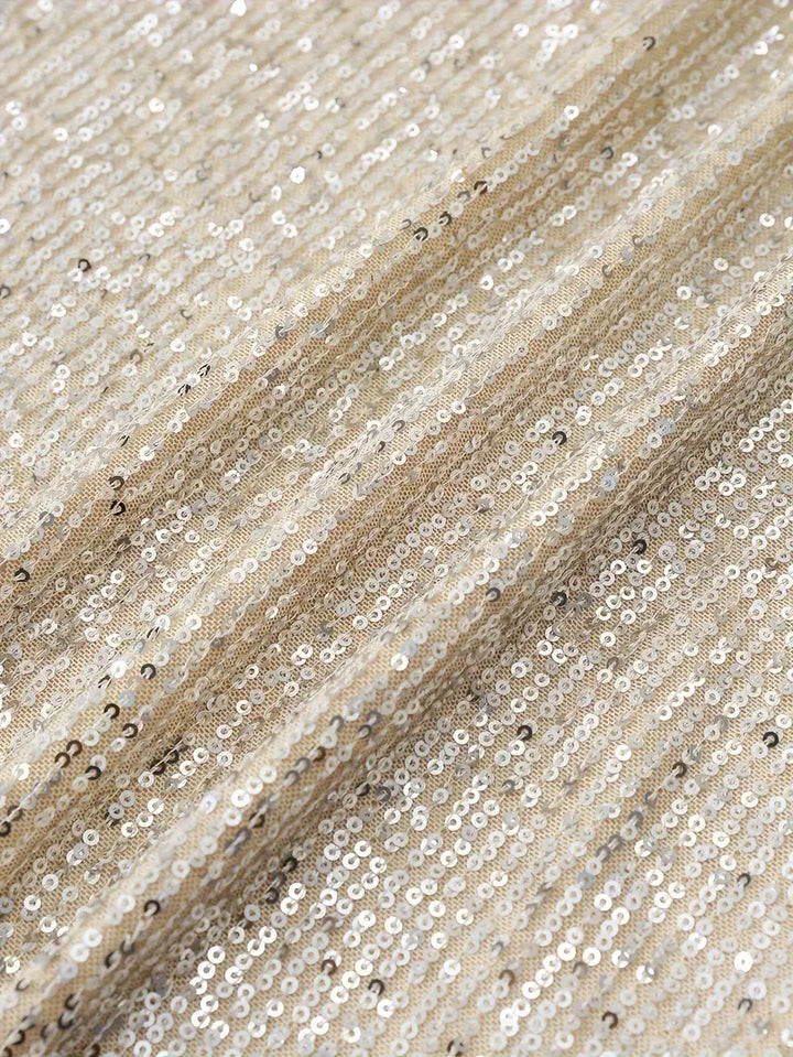 Glitteriset Kimaltelevat Mekot Kontrastiväreillä