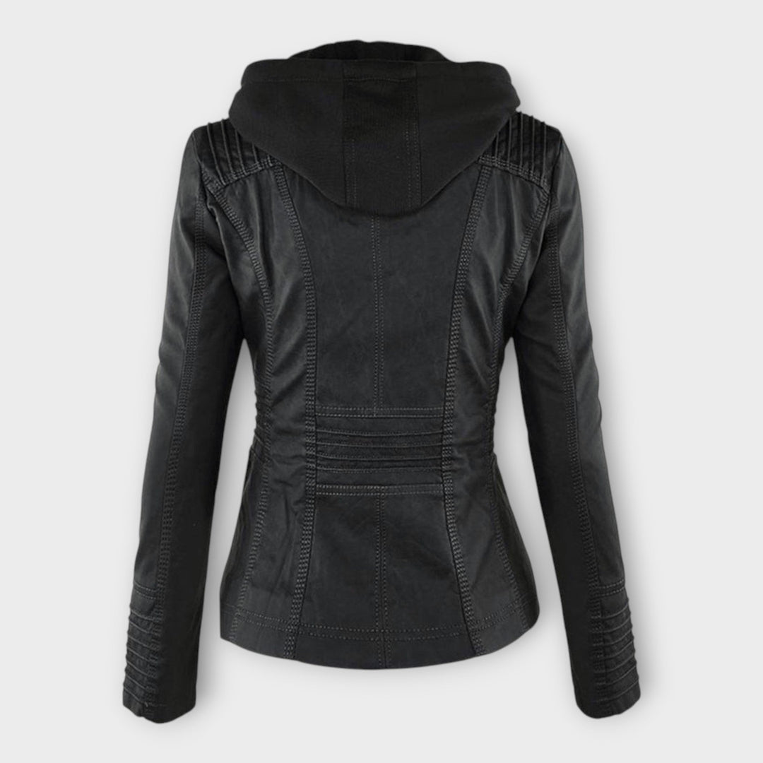 Nykytyylinen nahkatakki hupulla ja ajattomalla designilla